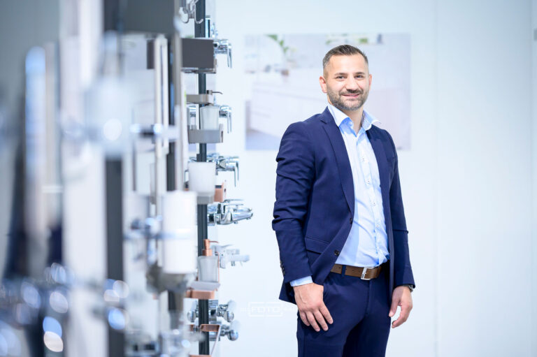 Businessportrait Installationsbetrieb mit Geschäftsführer Valon Zekaj