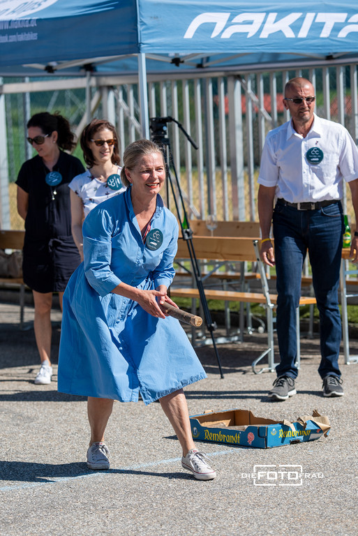 Politikerin beim Pöndorf Charity Event als Spielerin