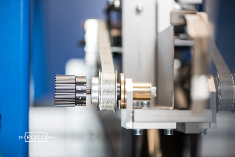 Detailansicht Sondermaschine in Produktionshalle